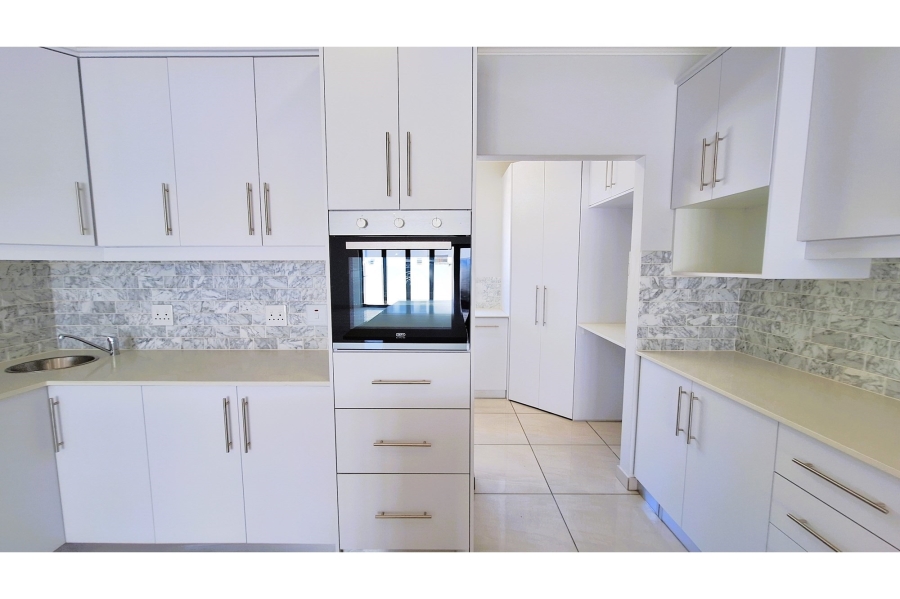 3 Bedroom Property for Sale in Sandy Point Western Cape